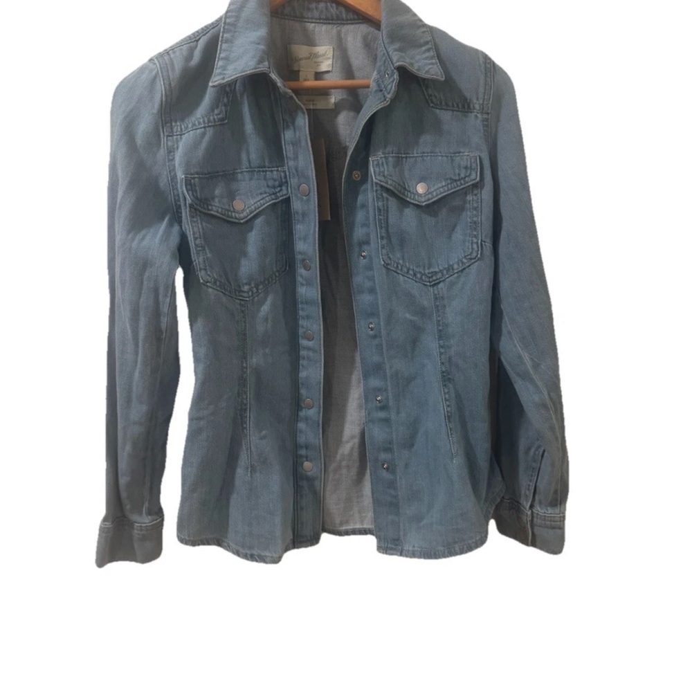 *NWT* UNIVERSAL THREAD Denim Shirt Button Up Slim Fit Sz 2 Medium Wash Western